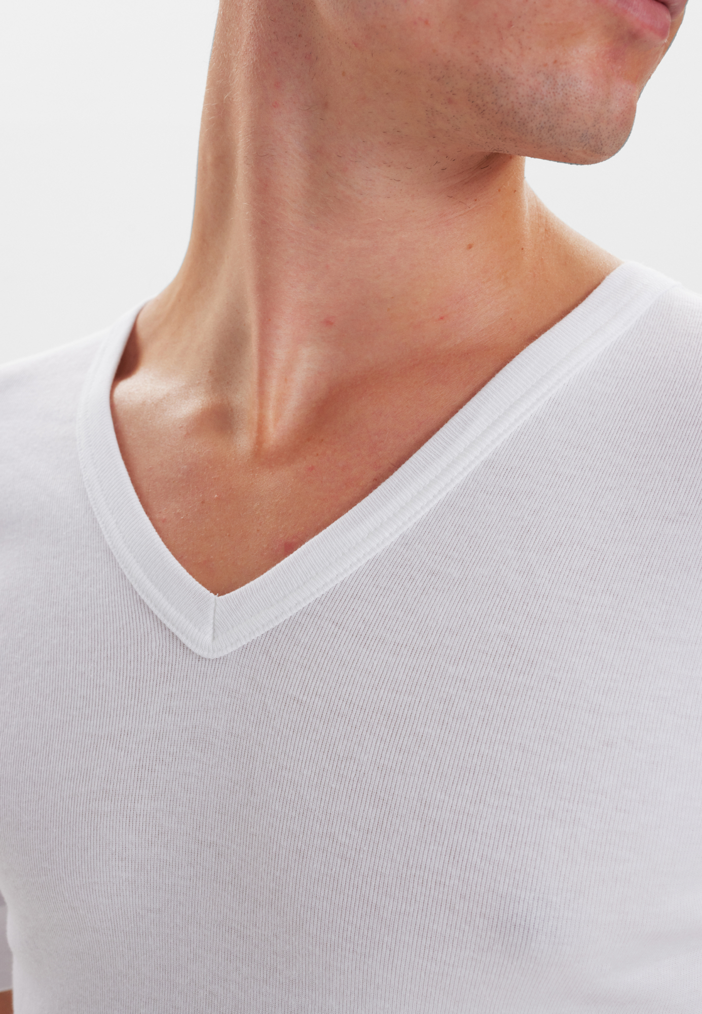 T-shirt "v-neck original" | 100% bomuld | Hvid -JBS T-shirt "v-neck original" | 100% bomuld | Hvid -JBS